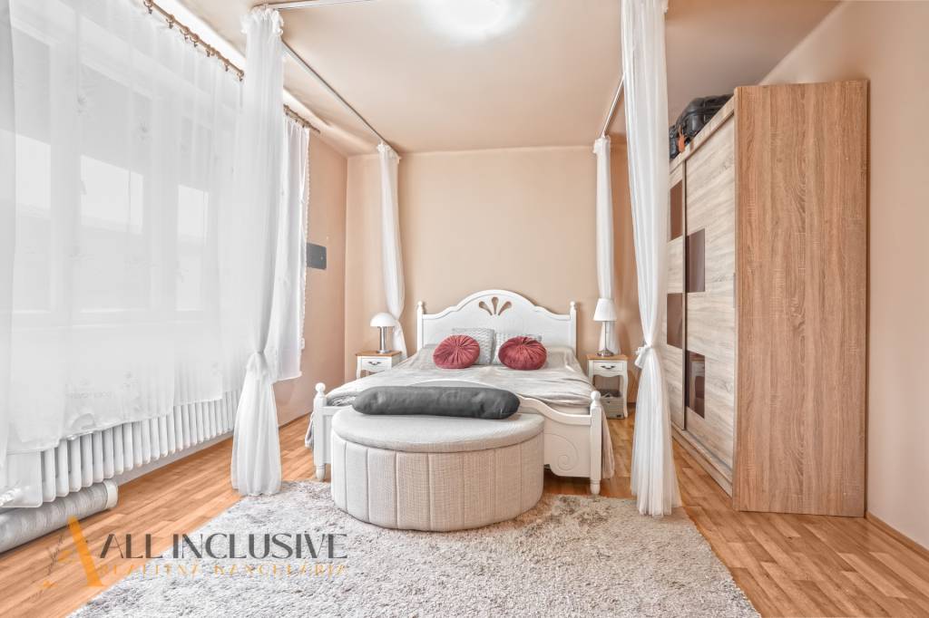 ALL INCLUSIVE | NA PREDAJ 3-IZBOVÝ RODINNÝ DOM S GARÁŽOU, HO - 8