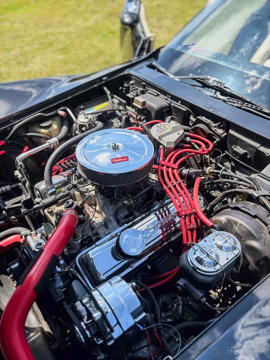 Chevrolet Corvette C3 1982 5.7 V8 - 8
