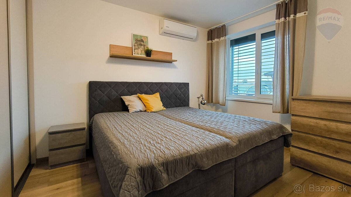 NA PREDAJ: 4-izbový rodinný dom s terasou a bazénom, Most pr - 8