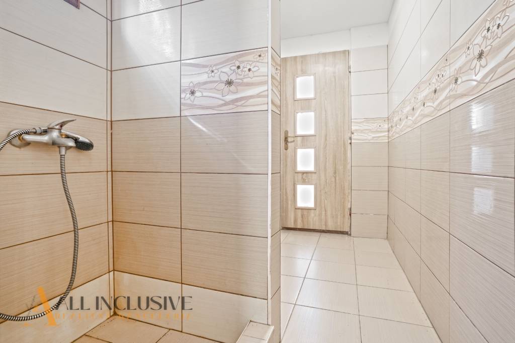 ALL INCLUSIVE | NA PREDAJ INVESTIČNÝ STAVEBNÝ POZEMOK S RD,V - 8