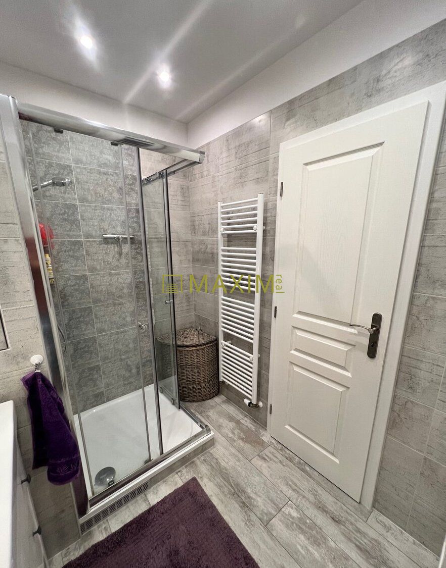 Veľmi pekný zrekonštruovaný 3- izbový byt s lodžiou na ulici - 8