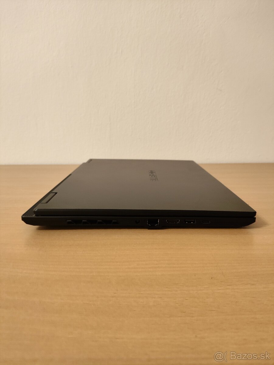 Gigabyte A16 2024 i7 16GB 512GB RTX4050 - 8