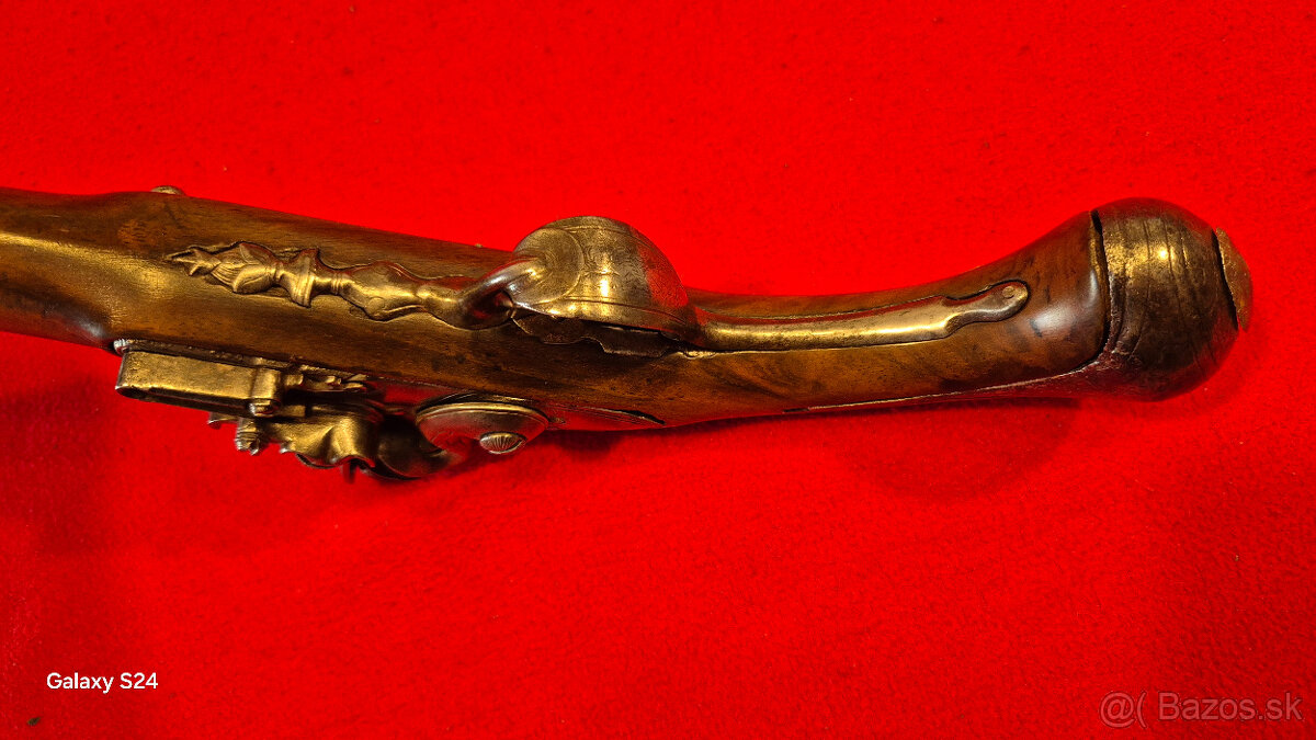 DLHÁ KRESADLOVÁ PIŠTOL - 8