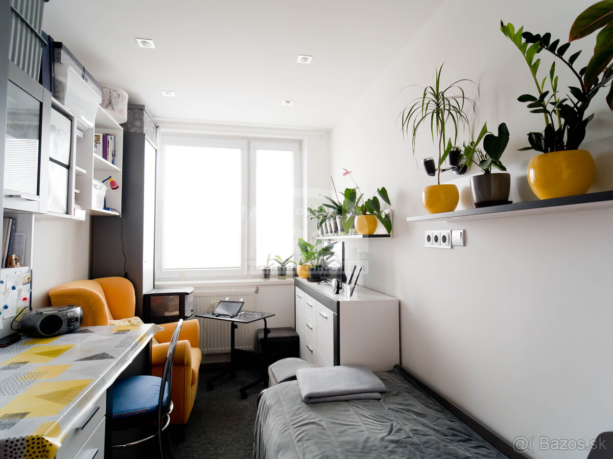 Priestranný 5- izbový byt na sídlisku Východ v Michalovciach - 8