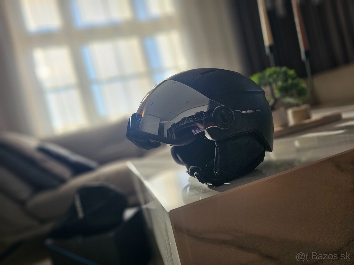 Lyžiarska prilba - 8