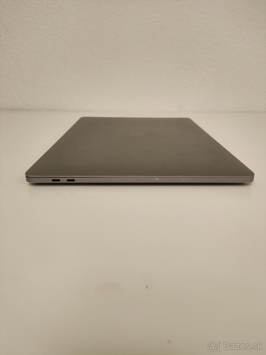 MacBook Pro 15 2016 | i7 • 16GB • 1TB SSD - 8