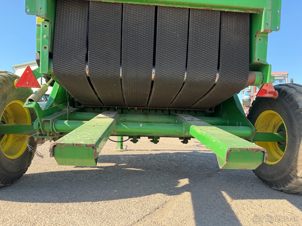 John Deere balíkovač 2008 VIN 739 - 8