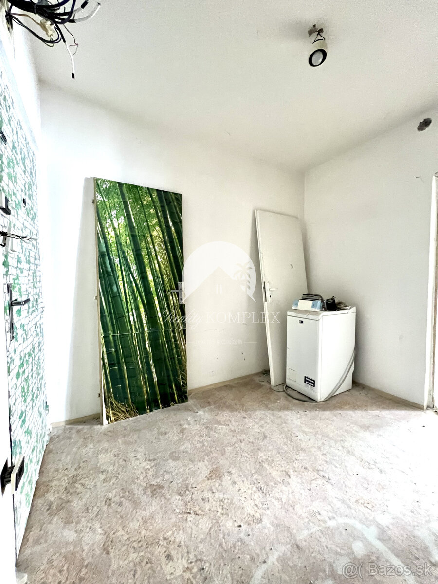 Reality KOMPLEX s.r.o. ponúka na predaj priestranný 1-izbový - 8