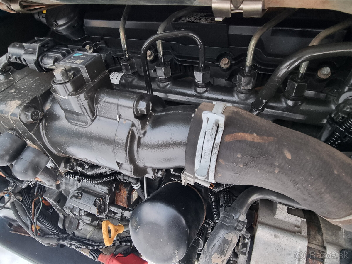 Pásový nakladač Bobcat T770 2,5 t - 8