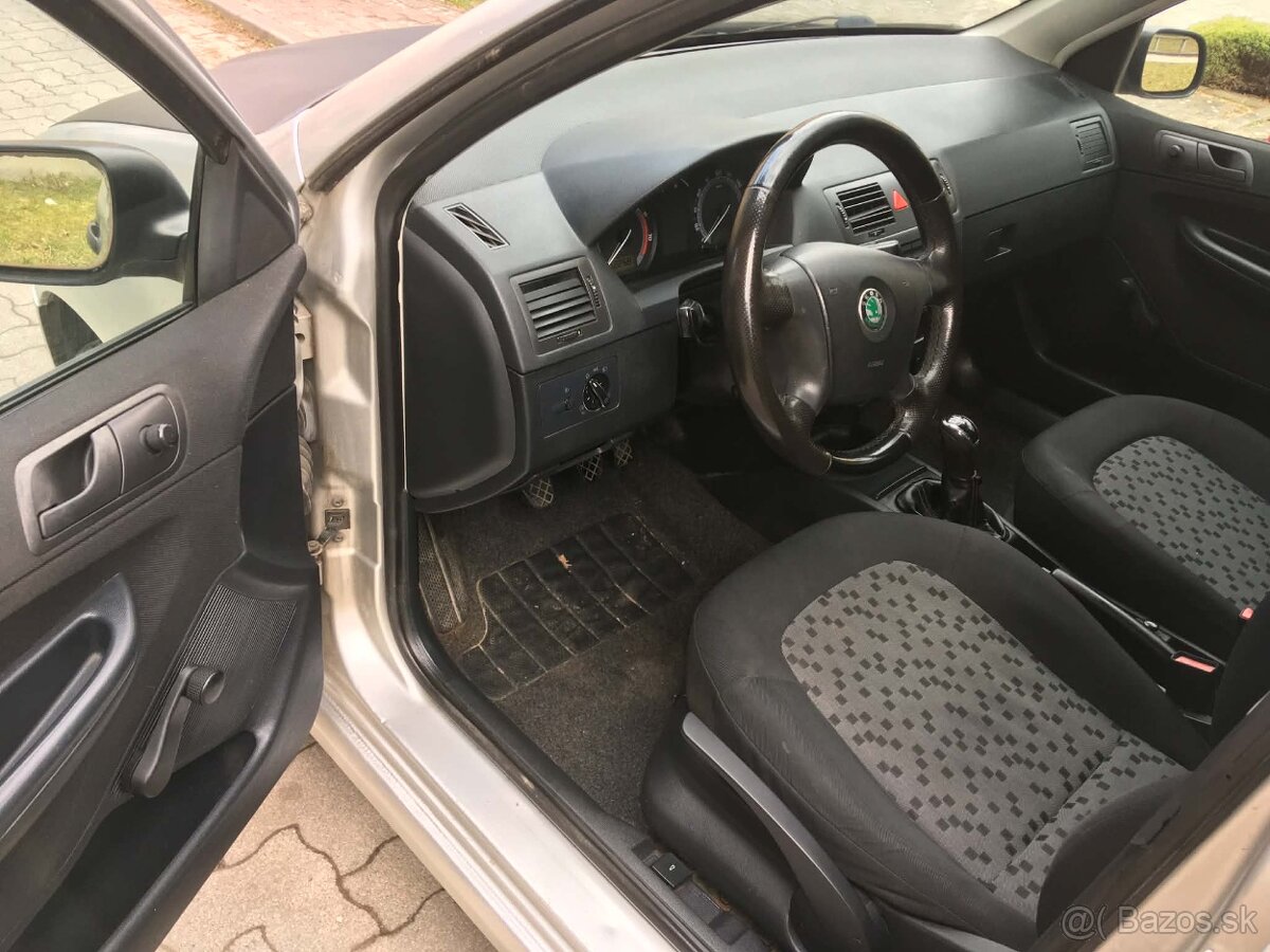 Škoda Fabia 1 facelift 1.2 HTP rok 2006 - 8