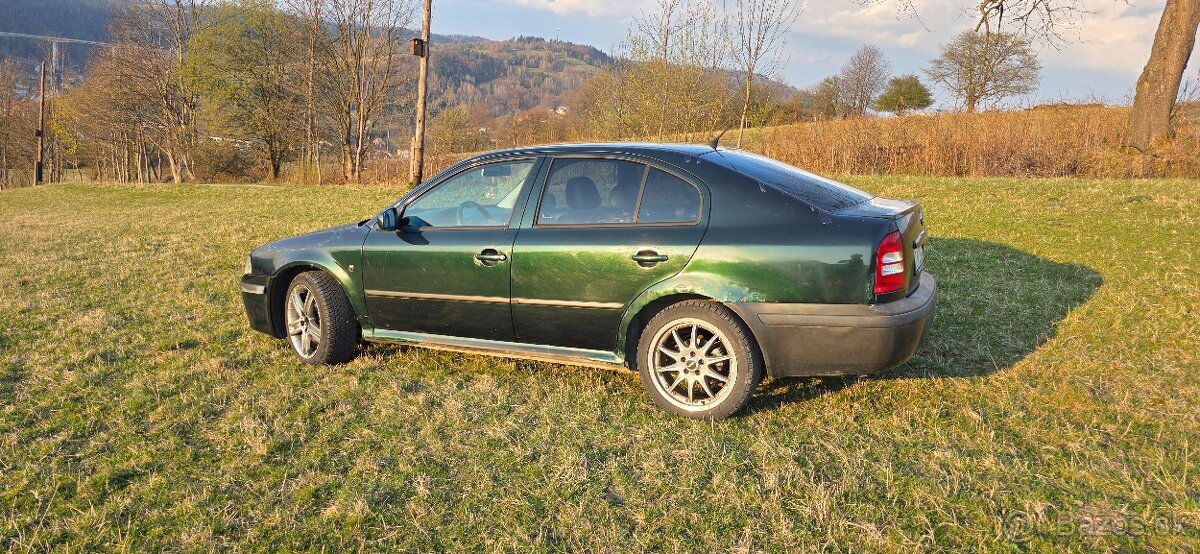 Škoda Octavia 1.8T 4x4 sedan - 8