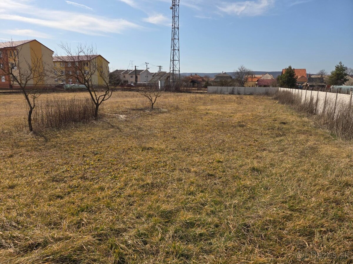 Veľký pozemok v obci Salka - 8