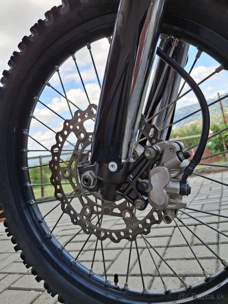 Predám Yamaha YZF 250 - 8