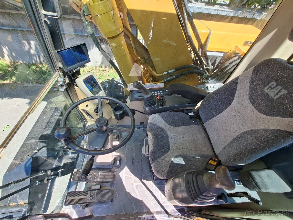 CAT M313C - 8
