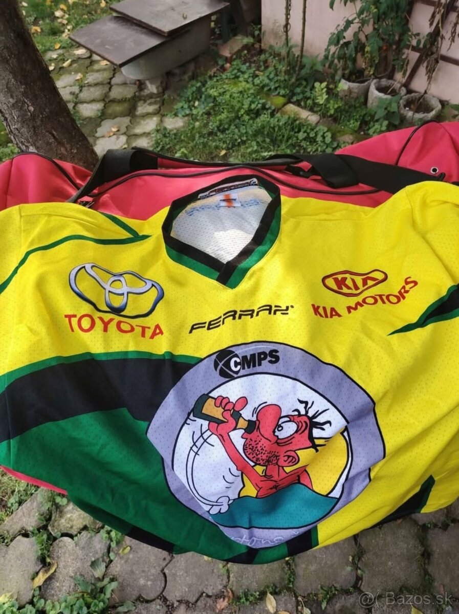 Hokejová výstroj - 8