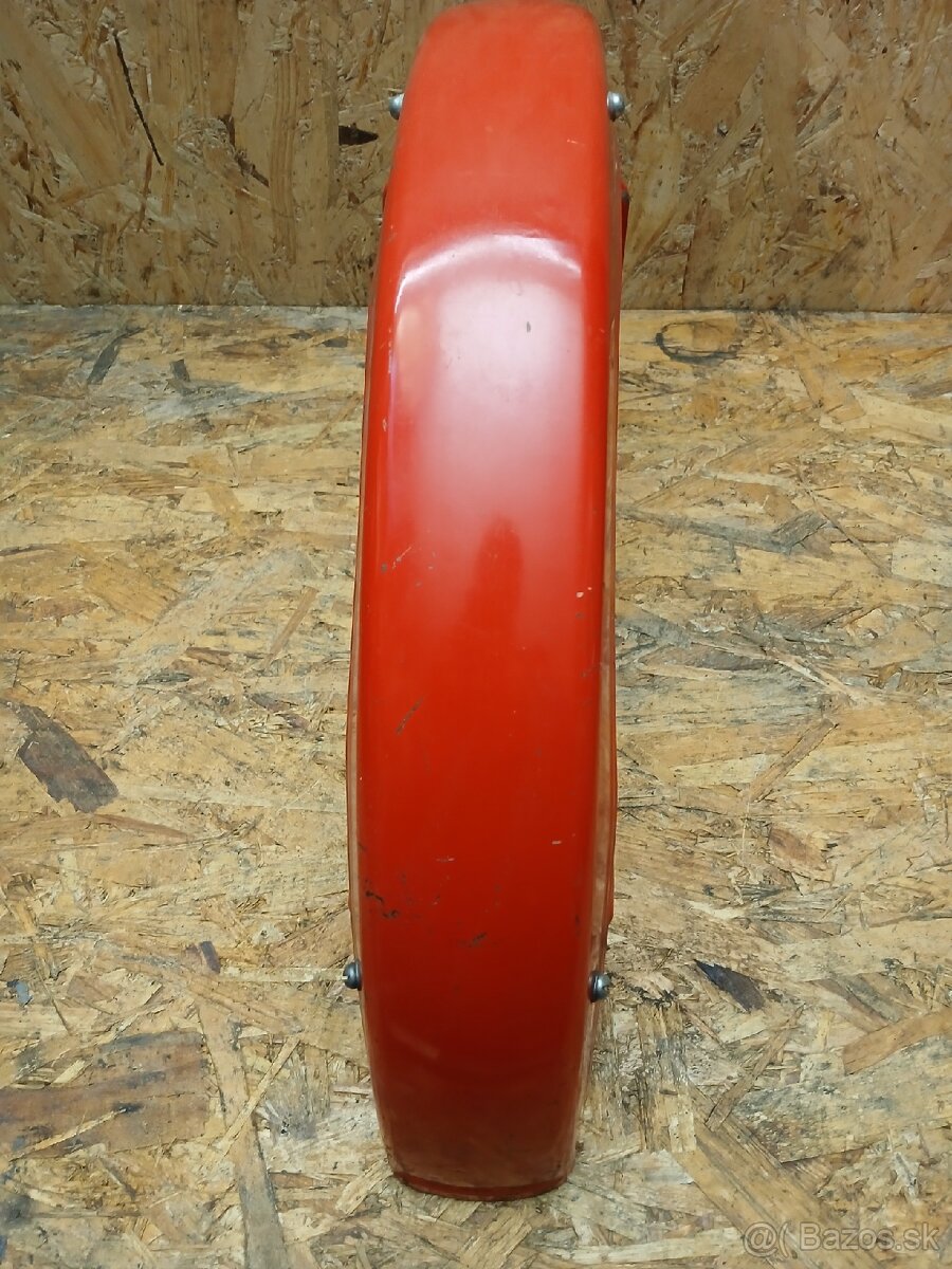 Babetta 210 predný blatník starý typ - červený - 8