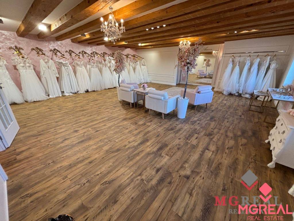 Polyfunkčná budova Bošany - 8