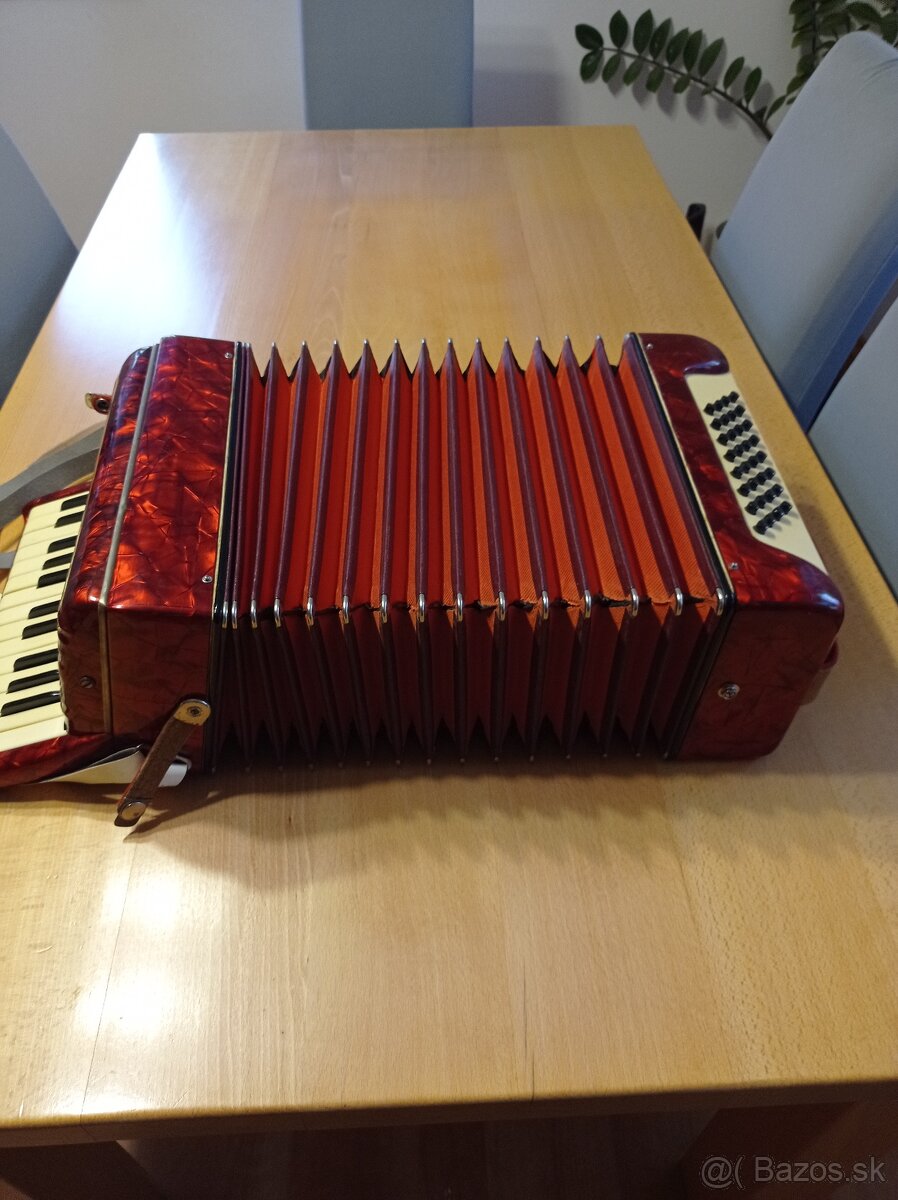 Harmonika, klávesový akordeon - 8