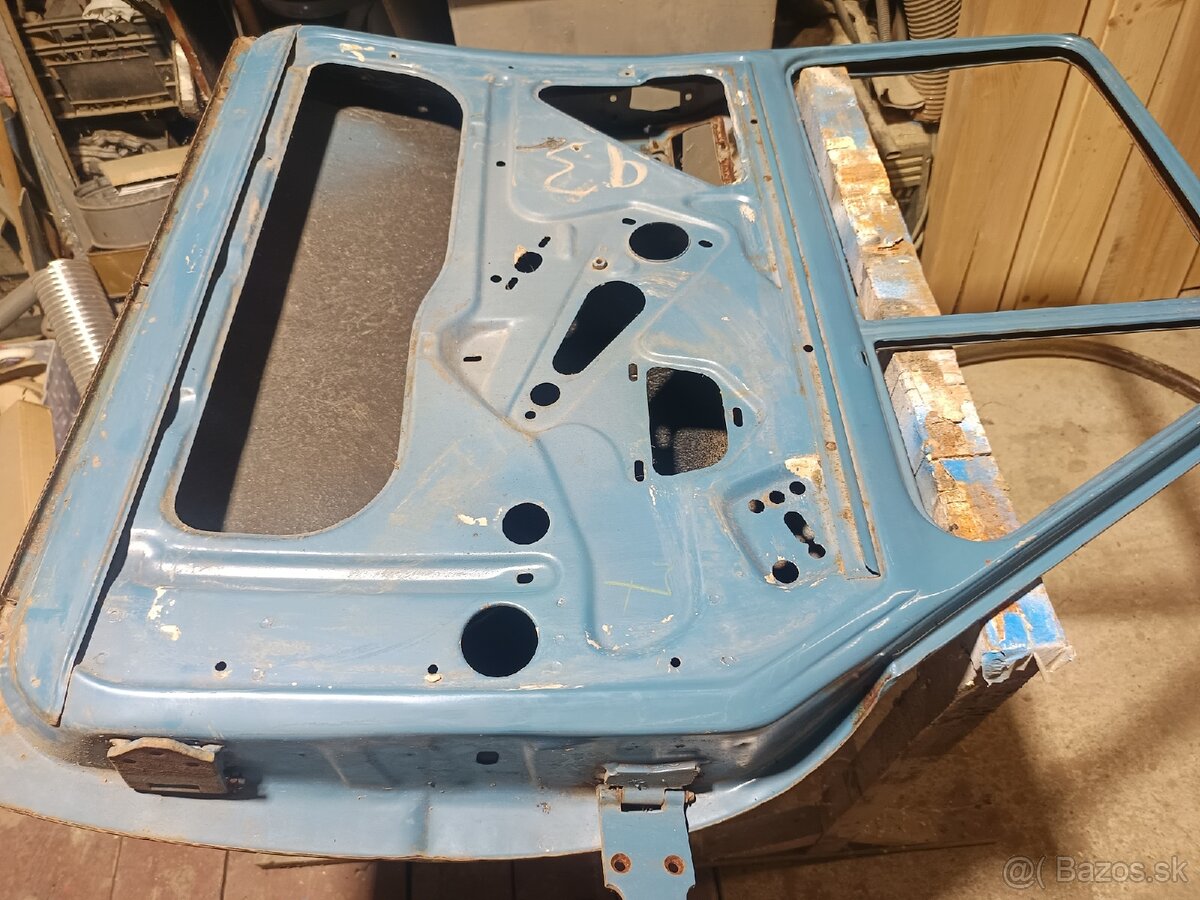 Škoda 100 dvere šoféra - 8