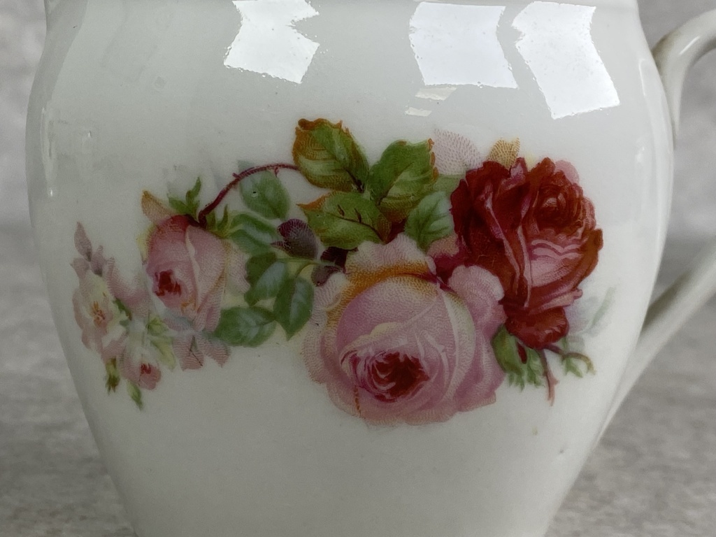 Starožitné porcelánové šálky - 8