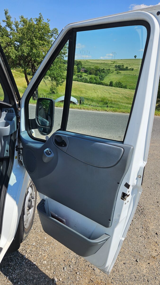 Ford Transit 2.2 TDCI - 8