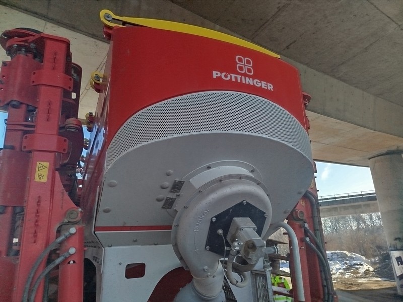 Sejací stroj PÖTTINGER TERRASEM V 6000 DZ - 8
