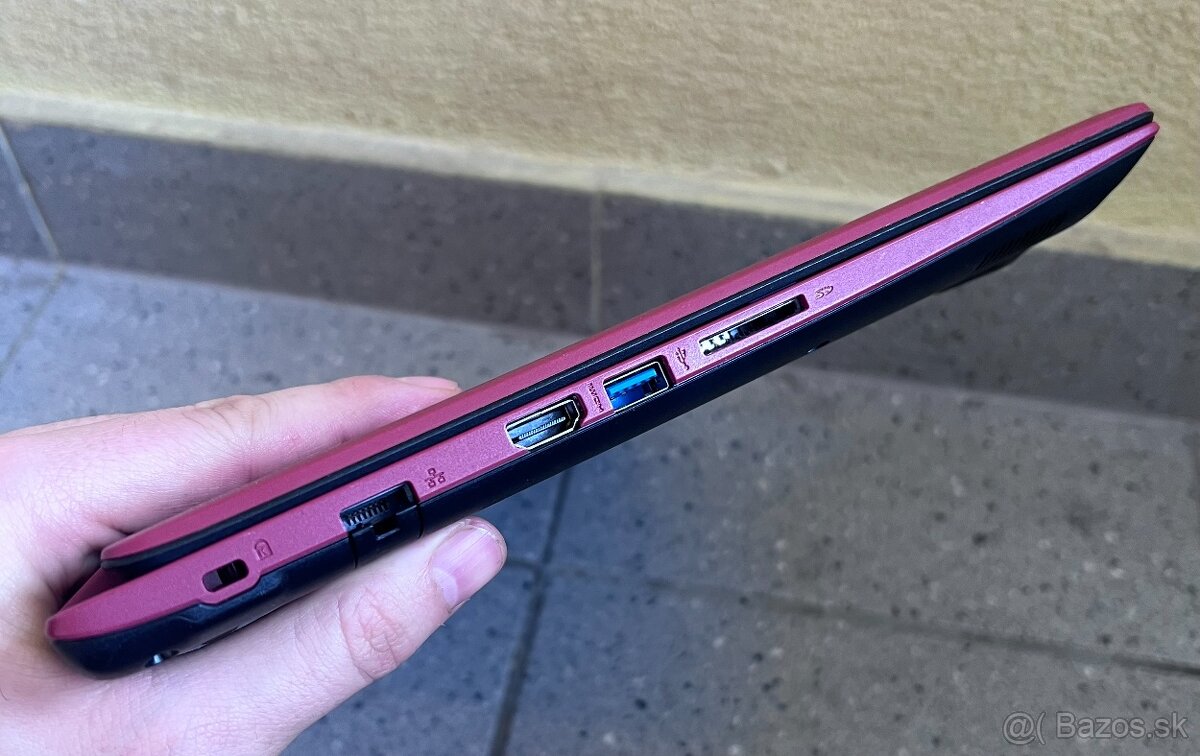 Acer Aspire 3/ Intel 4 jadro / 4 GB RAM / SSD+HDD/ 15.6"FHD - 8