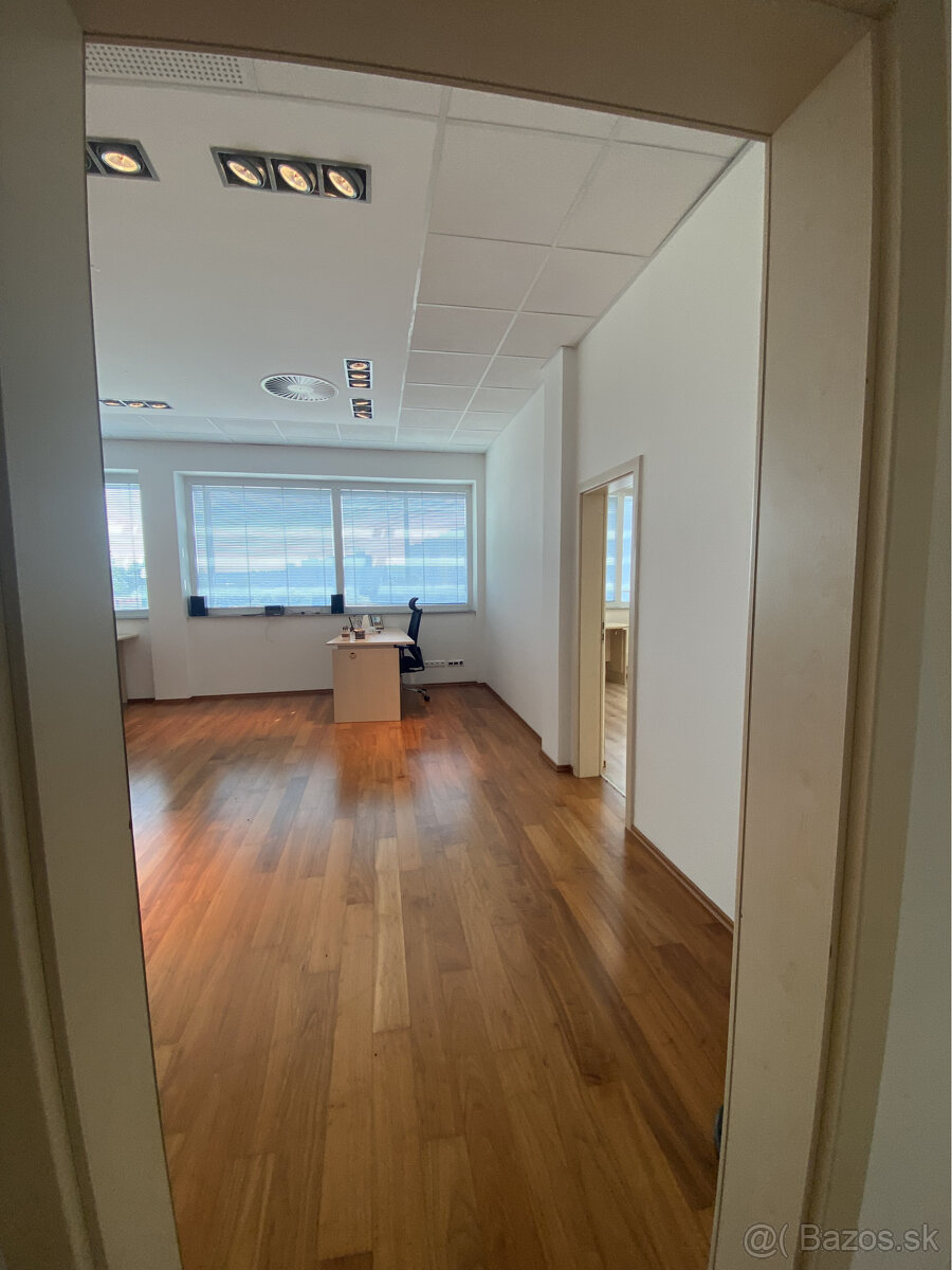Atraktívne kancelárske priestory - 93 m2 pri Auparku - 8