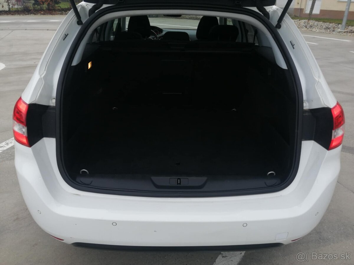 Peugeot 308 SW 1.2 e-THP - 8