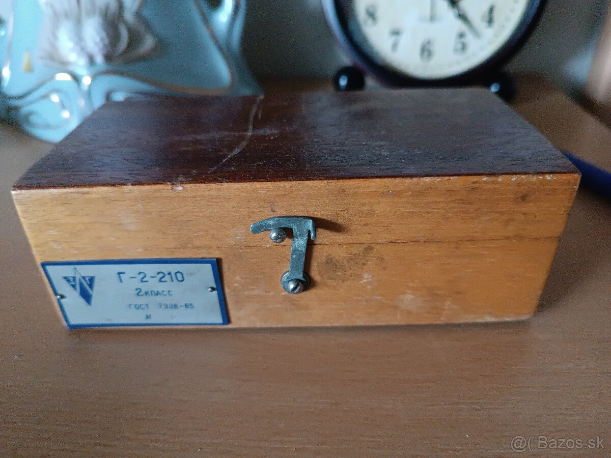 Sada závaží v drevenej krabičke ZSSR - 8