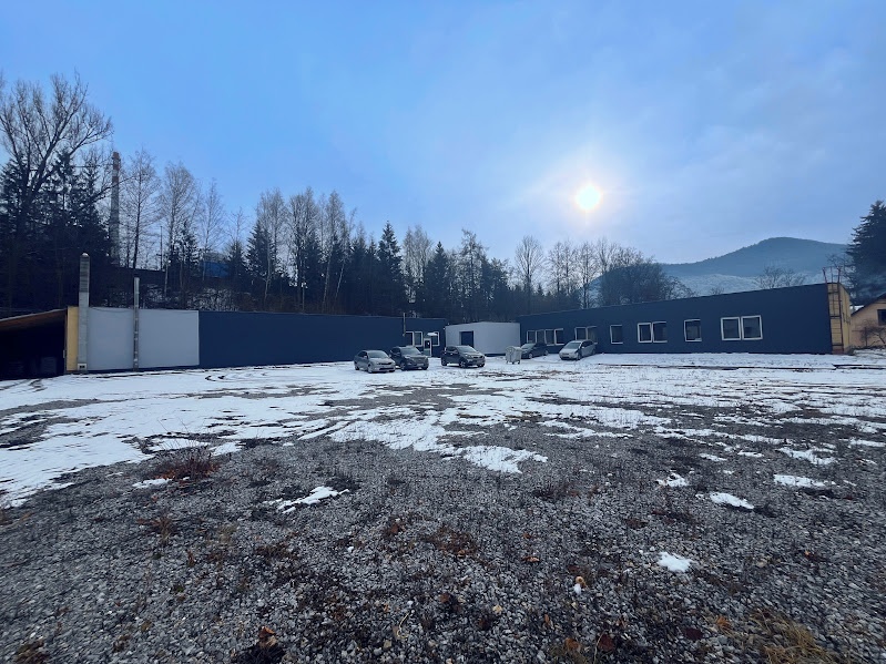 Prenájom haly v obci Valaská - Piesok. - 8