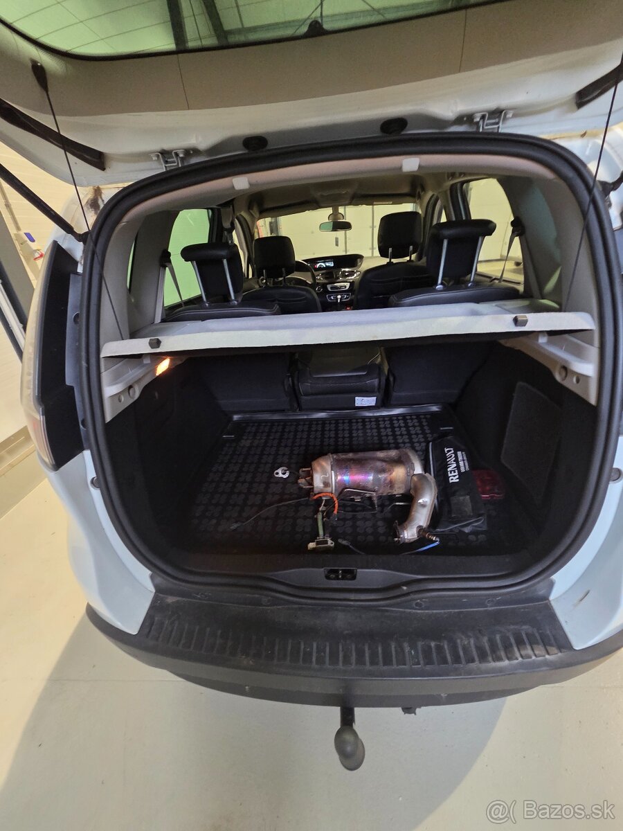 Predám Renault Scenic 1,5 dci - 8