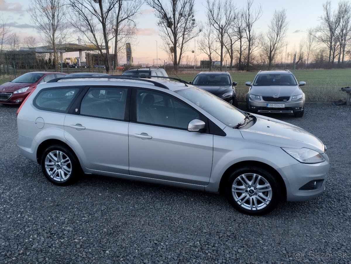 Predám Ford FOCUS combi - 8