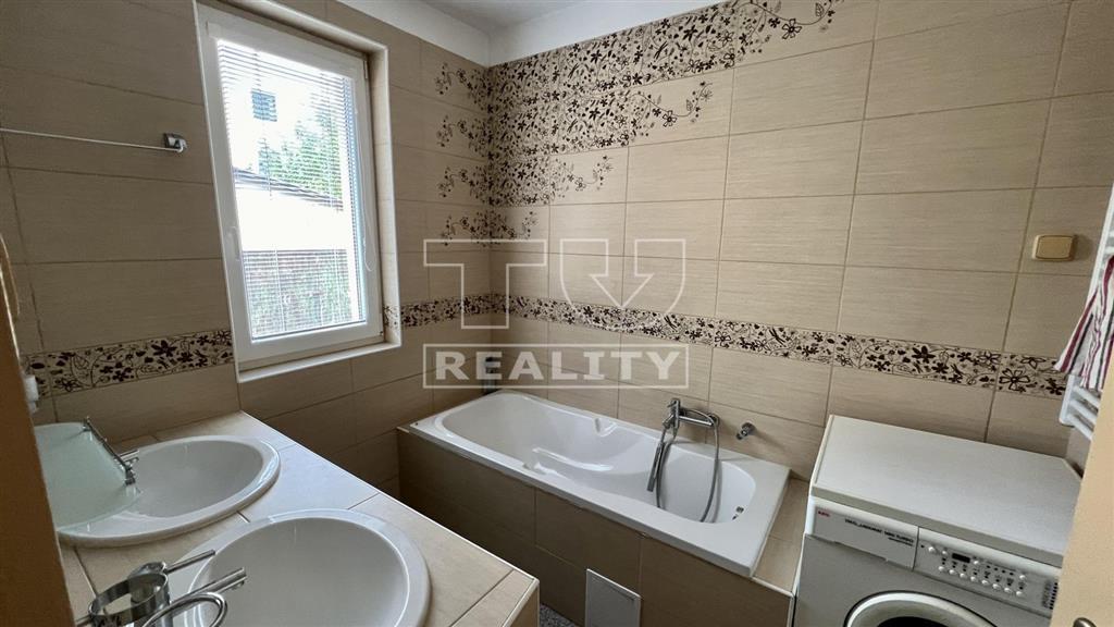 Budova v centre na prenájom, Martin - 8