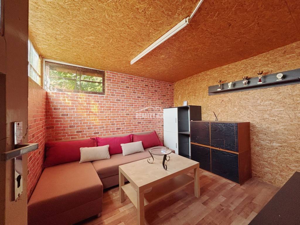 Pozemok s chatkou na predaj- Žilina, Budatín - 8