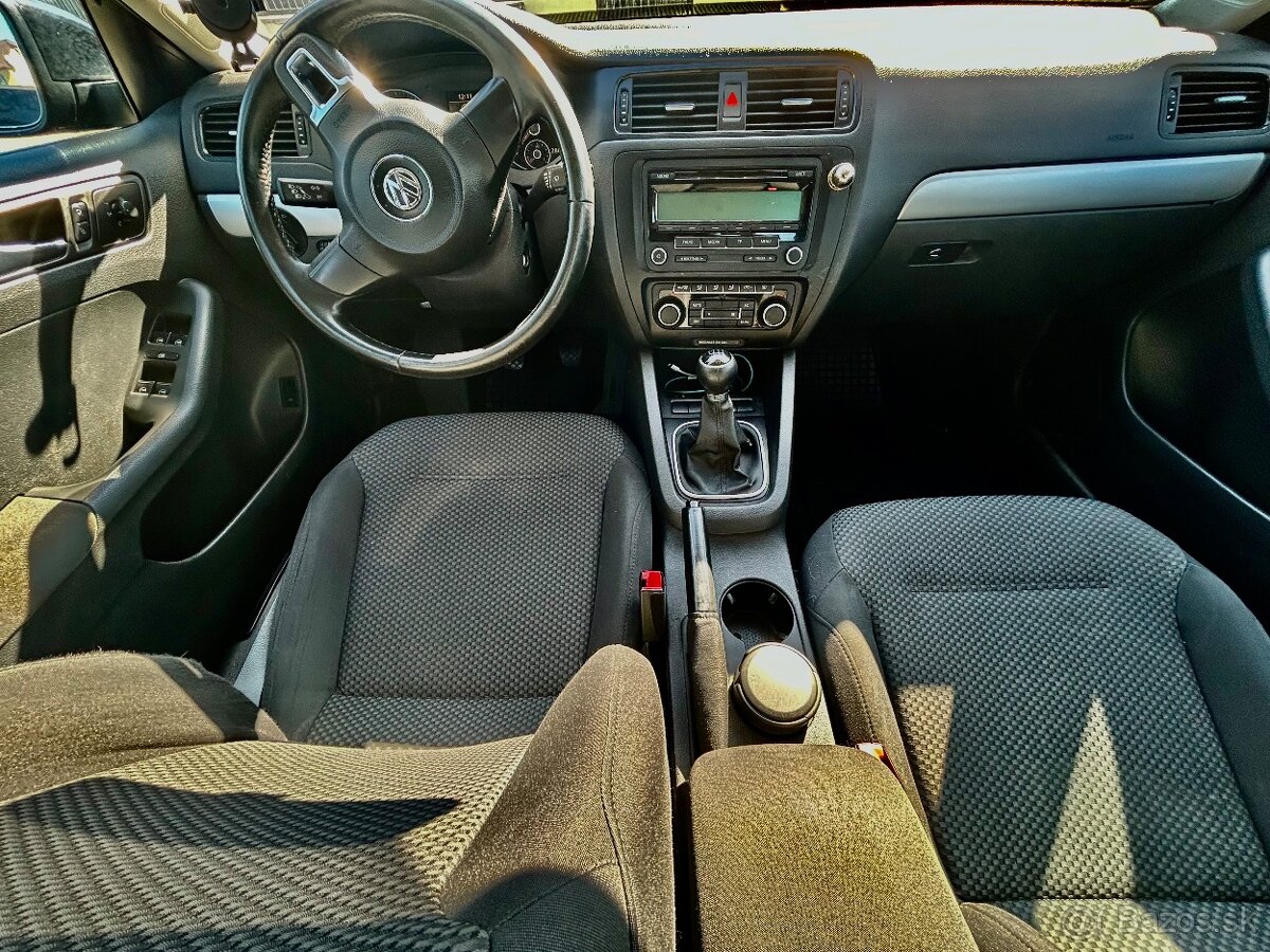 VW Jetta 1.2 TSI 77 kW - 8