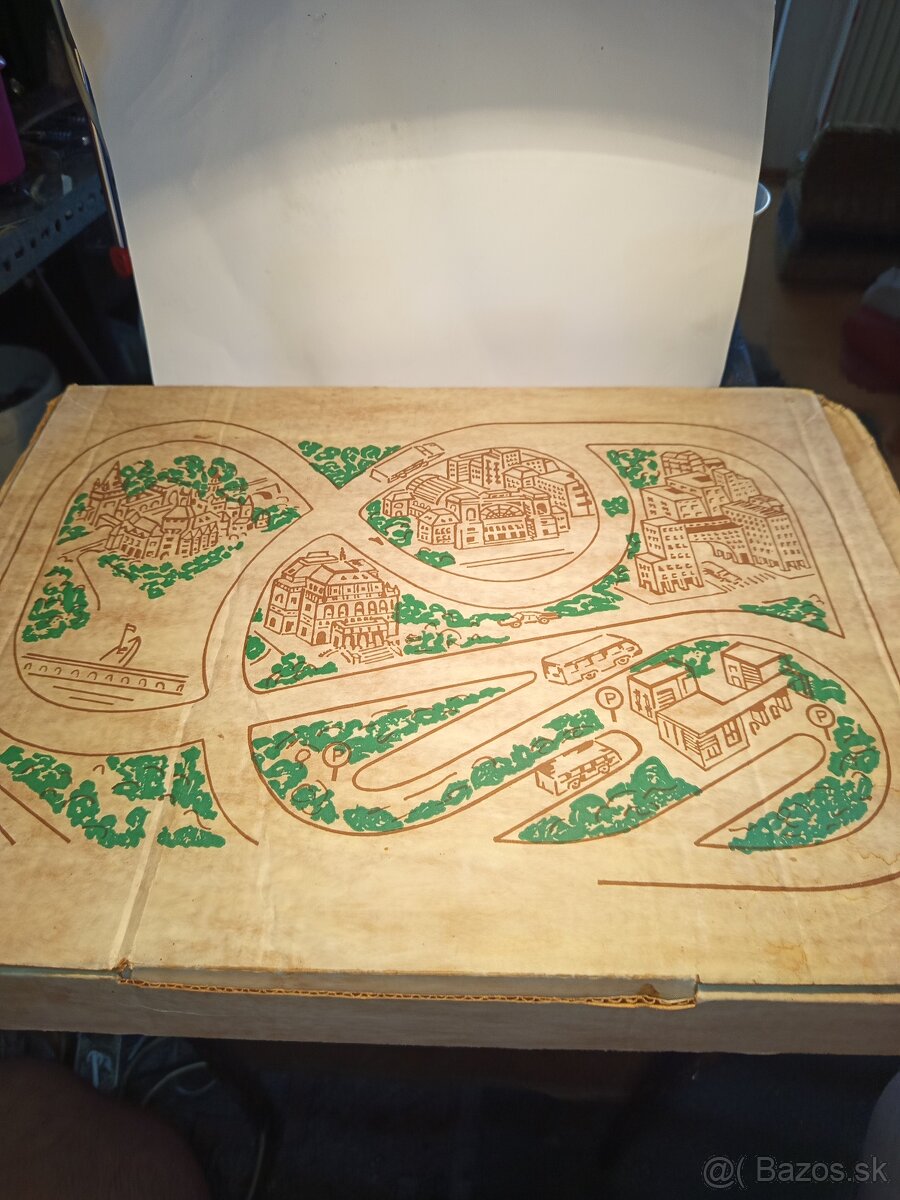 Plechová autodráha - 8