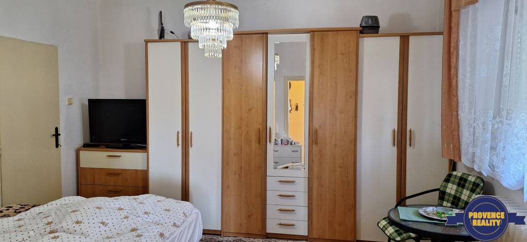 PREDAJ: Rodinný dom s pozemkom - TRÁVNIK, NOVÁ CENA - 8