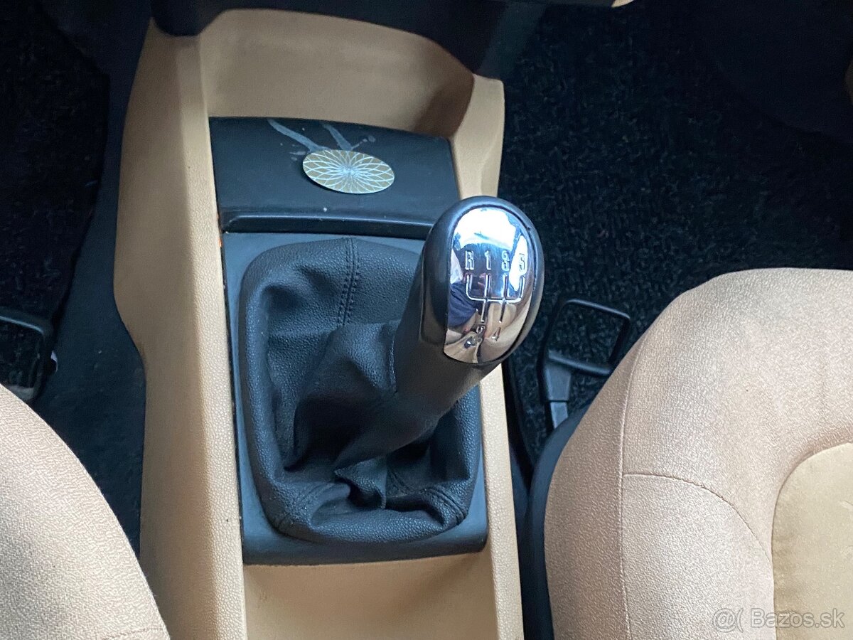 Predam škoda fabia elegance 1.4 16v 74kw - 8