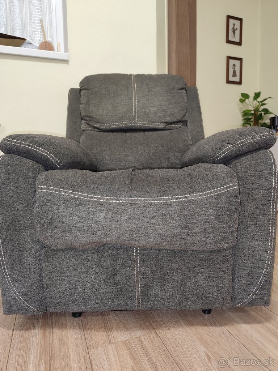 Rozkladacie sivé kreslo - 8