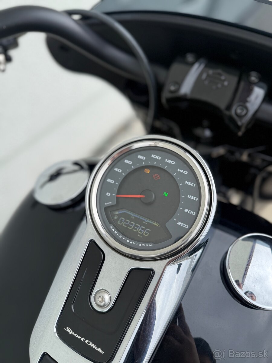 HARLEY DAVIDSON FLSB SPORTGLIDE - 8