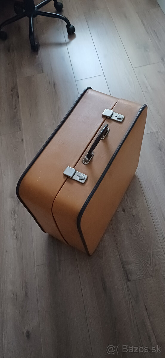 Predám akordeón Delícia Carmen IV - 8