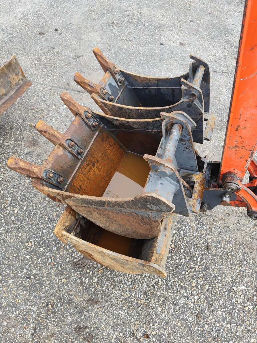 Bager Kubota, 1600kg, rozsirovaci - 8