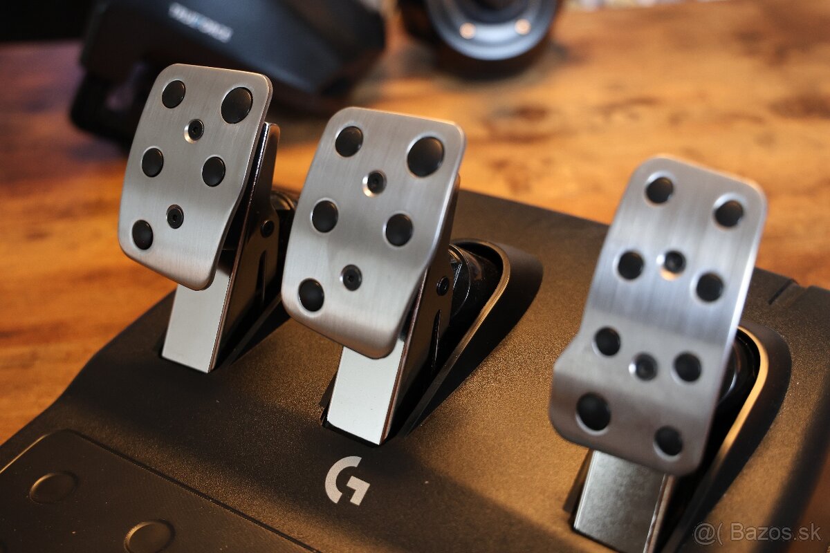 Logitech G923 Driving Force Volant, pedále aj páka - 8