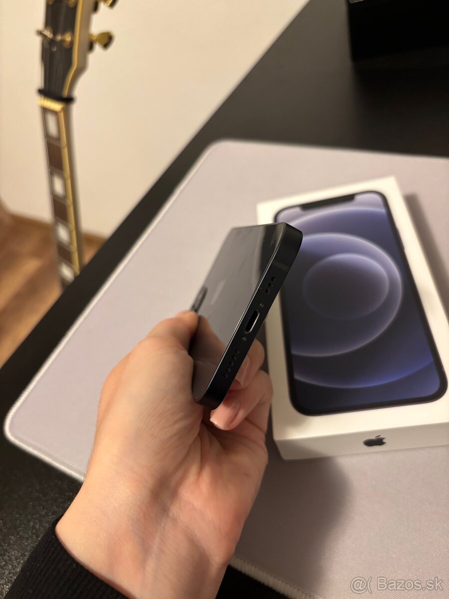 Apple iPhone 12 - výborný stav - 8
