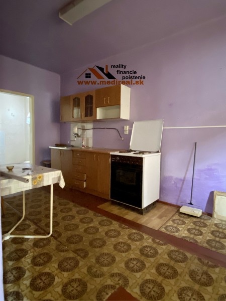 Rožňava - Rodinný dom a pozemok - 8