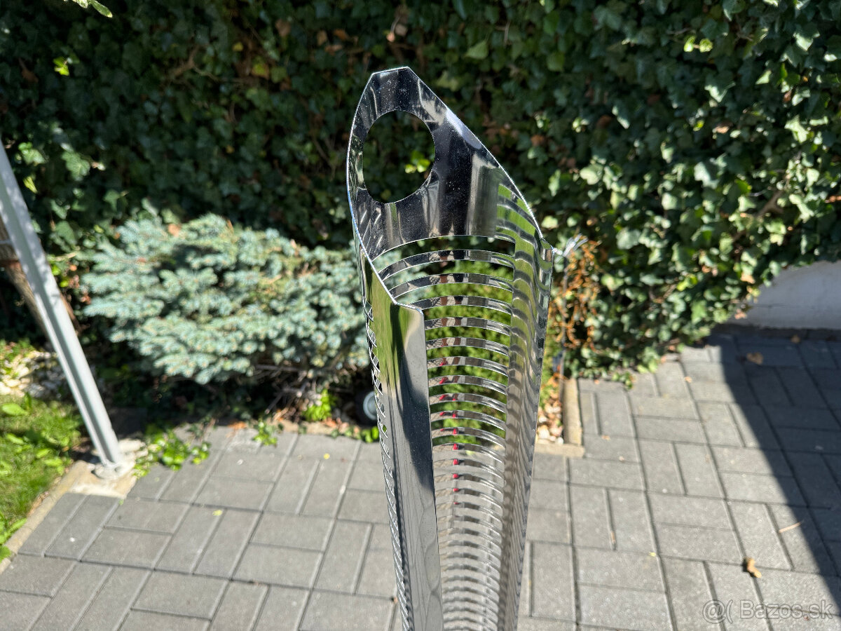 Vertikálny stojan pre 50 ks CD a DVD média - 8