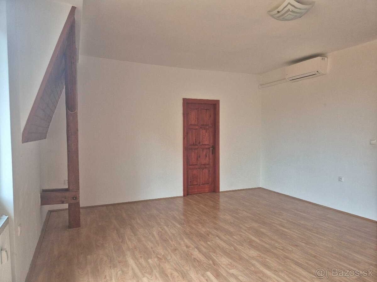 3 izbový byt do prenájmu v Nových Zámkoch. - 8