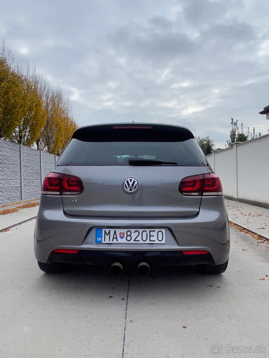 VW Golf R 4x4 2.0tsi -aj na splátky - 8
