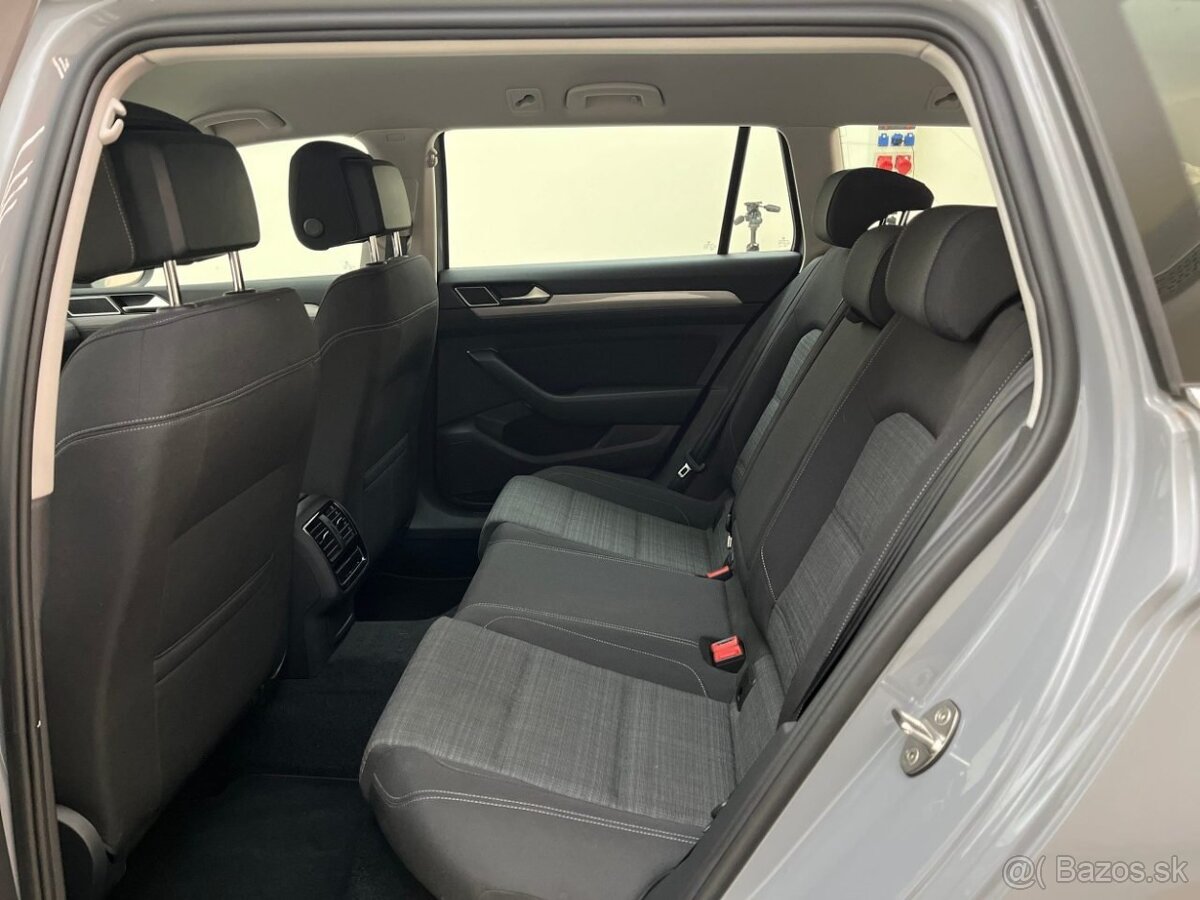 VW Passat Variant Business 110KW - 8